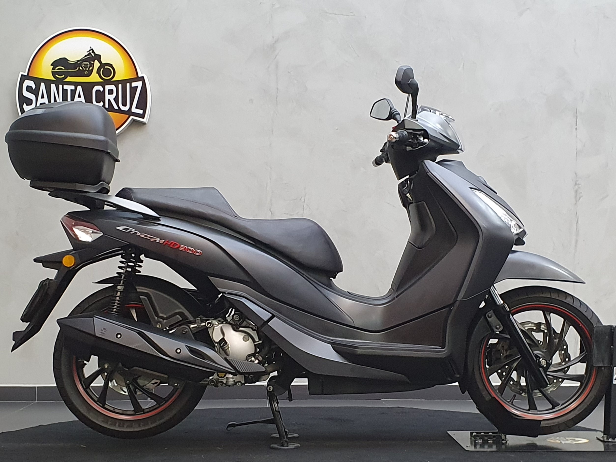 MOTO SANTACRUZ